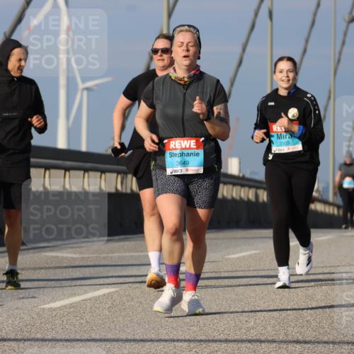 03.10.2025 - Köhlbrandbrückenlauf Strokosch-Dieckow http://msf.ph/oto/9102736 03.10.2025 10:09:25 Position 2 3649, 3103 meine-sportfotos.de