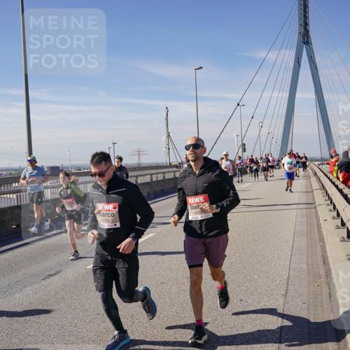 03.10.2025 - Köhlbrandbrückenlauf Michael Burmester http://msf.ph/oto/9102738 03.10.2025 12:47:32 Position 2 4533, 4202 meine-sportfotos.de
