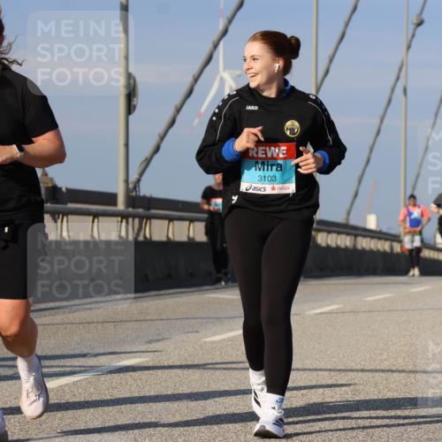 03.10.2025 - Köhlbrandbrückenlauf Strokosch-Dieckow http://msf.ph/oto/9102746 03.10.2025 10:09:30 Position 2 3103 meine-sportfotos.de