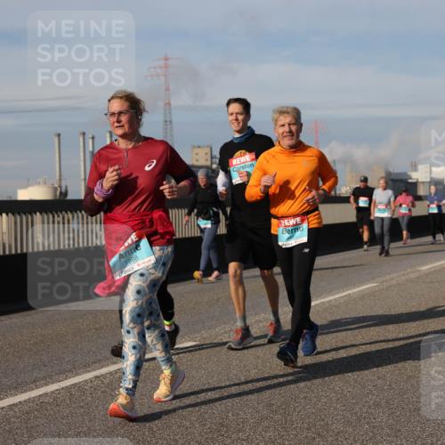 03.10.2025 - Köhlbrandbrückenlauf Lena Gebhardt http://msf.ph/oto/9102754 03.10.2025 10:12:02 Position 2 1988 meine-sportfotos.de