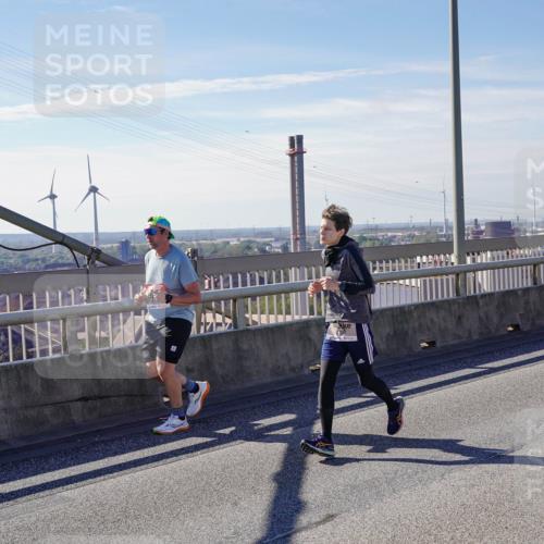 03.10.2025 - Köhlbrandbrückenlauf Michael Burmester http://msf.ph/oto/9102765 03.10.2025 12:47:34 Position 2  meine-sportfotos.de