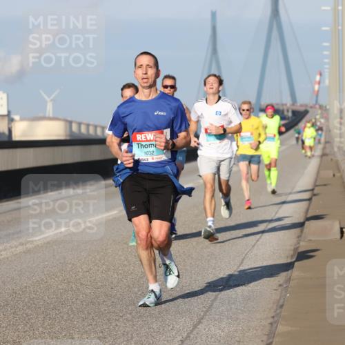 03.10.2025 - Köhlbrandbrückenlauf Lena Gebhardt http://msf.ph/oto/9102770 03.10.2025 09:37:42 Position 2 1032 meine-sportfotos.de