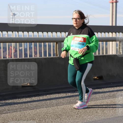 03.10.2025 - Köhlbrandbrückenlauf Strokosch-Dieckow http://msf.ph/oto/9102775 03.10.2025 10:09:36 Position 2 98115, 3624 meine-sportfotos.de
