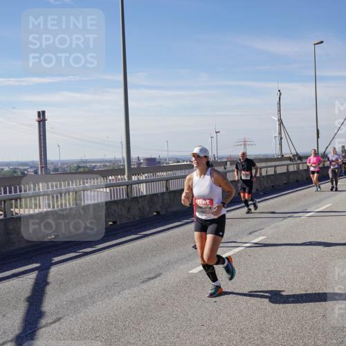 03.10.2025 - Köhlbrandbrückenlauf Michael Burmester http://msf.ph/oto/9102786 03.10.2025 12:47:35 Position 2  meine-sportfotos.de