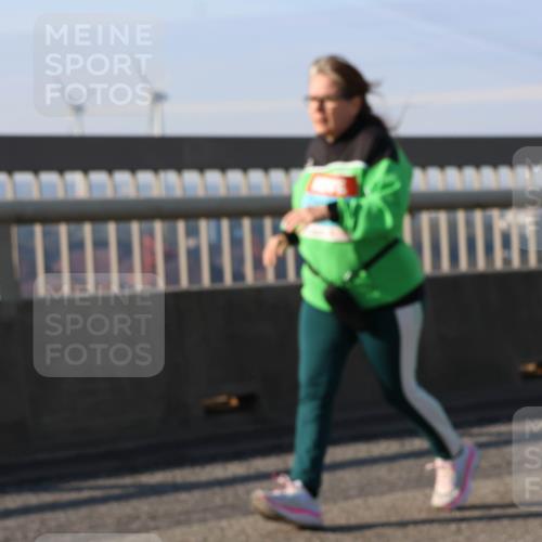 03.10.2025 - Köhlbrandbrückenlauf Strokosch-Dieckow http://msf.ph/oto/9102791 03.10.2025 10:09:36 Position 2  meine-sportfotos.de