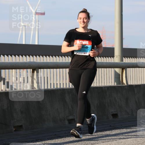 03.10.2025 - Köhlbrandbrückenlauf Strokosch-Dieckow http://msf.ph/oto/9102805 03.10.2025 10:09:41 Position 2 2723 meine-sportfotos.de