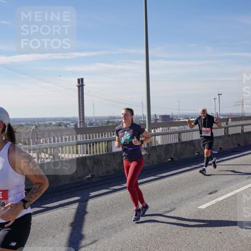 03.10.2025 - Köhlbrandbrückenlauf Michael Burmester http://msf.ph/oto/9102831 03.10.2025 12:47:36 Position 2 4862 meine-sportfotos.de