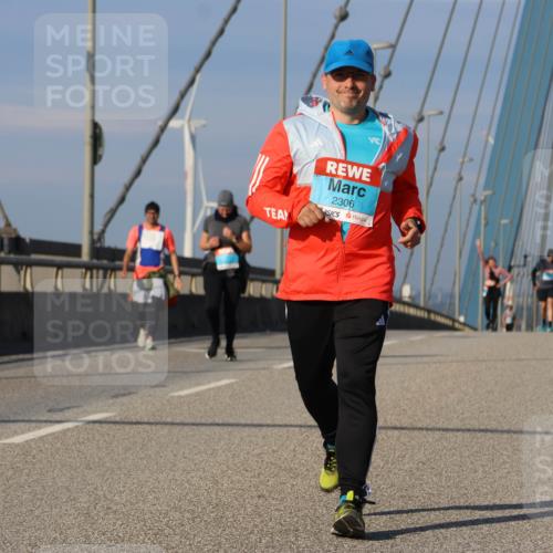 03.10.2025 - Köhlbrandbrückenlauf Strokosch-Dieckow http://msf.ph/oto/9102888 03.10.2025 10:09:49 Position 2 2306 meine-sportfotos.de