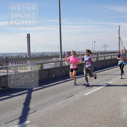 03.10.2025 - Köhlbrandbrückenlauf Michael Burmester http://msf.ph/oto/9102891 03.10.2025 12:47:39 Position 2  meine-sportfotos.de