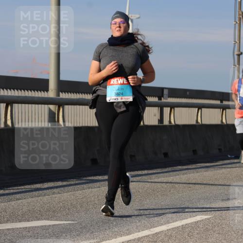 03.10.2025 - Köhlbrandbrückenlauf Strokosch-Dieckow http://msf.ph/oto/9102904 03.10.2025 10:09:56 Position 2 3824 meine-sportfotos.de