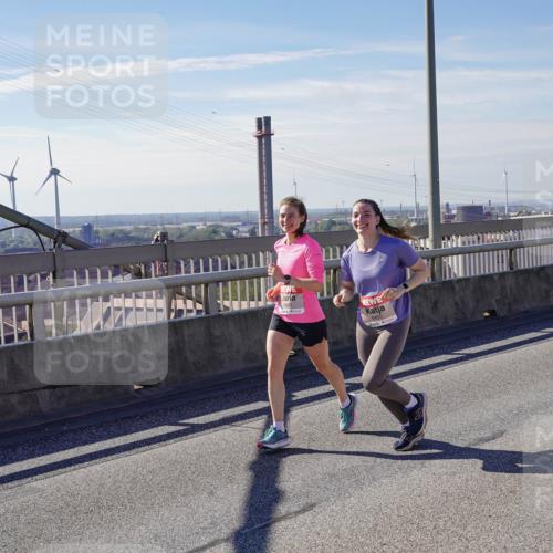 03.10.2025 - Köhlbrandbrückenlauf Michael Burmester http://msf.ph/oto/9102929 03.10.2025 12:47:40 Position 2 6450 meine-sportfotos.de