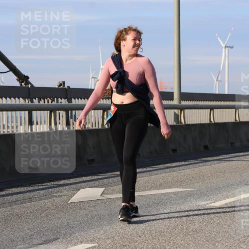 03.10.2025 - Köhlbrandbrückenlauf Strokosch-Dieckow http://msf.ph/oto/9102945 03.10.2025 10:10:30 Position 2  meine-sportfotos.de
