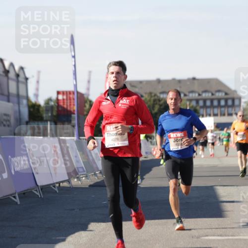 03.10.2025 - Köhlbrandbrückenlauf Jannik Wohlers http://msf.ph/oto/9102958 03.10.2025 12:57:37 Ziel 4032, 4076, 4105, 4518, 6020, 6122, 6767, 6809 meine-sportfotos.de