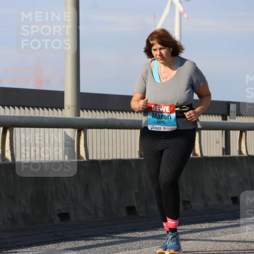 03.10.2025 - Köhlbrandbrückenlauf Strokosch-Dieckow http://msf.ph/oto/9102974 03.10.2025 10:10:53 Position 2 3692 meine-sportfotos.de