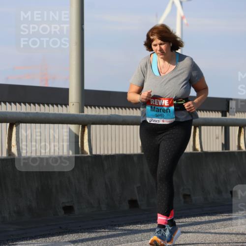 03.10.2025 - Köhlbrandbrückenlauf Strokosch-Dieckow http://msf.ph/oto/9102981 03.10.2025 10:10:53 Position 2 3692 meine-sportfotos.de