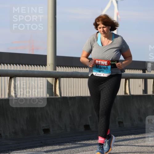 03.10.2025 - Köhlbrandbrückenlauf Strokosch-Dieckow http://msf.ph/oto/9102985 03.10.2025 10:10:53 Position 2 3692 meine-sportfotos.de