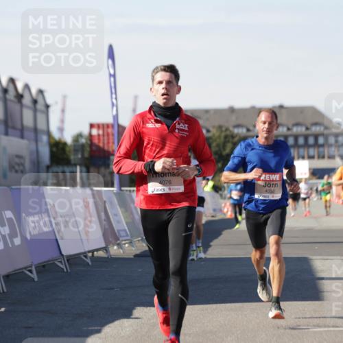 03.10.2025 - Köhlbrandbrückenlauf Jannik Wohlers http://msf.ph/oto/9102993 03.10.2025 12:57:38 Ziel 4032, 4076, 4105, 4518, 6020, 6122, 6767, 6809 meine-sportfotos.de