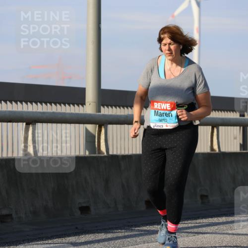 03.10.2025 - Köhlbrandbrückenlauf Strokosch-Dieckow http://msf.ph/oto/9102995 03.10.2025 10:10:54 Position 2 3692 meine-sportfotos.de