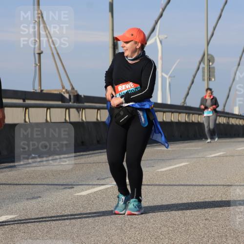 03.10.2025 - Köhlbrandbrückenlauf Strokosch-Dieckow http://msf.ph/oto/9103058 03.10.2025 10:11:04 Position 2 1928 meine-sportfotos.de