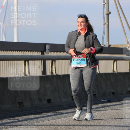 03.10.2025 - Köhlbrandbrückenlauf Strokosch-Dieckow http://msf.ph/oto/9103077 03.10.2025 10:11:15 Position 2 3606 meine-sportfotos.de