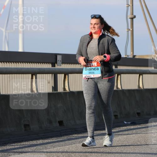 03.10.2025 - Köhlbrandbrückenlauf Strokosch-Dieckow http://msf.ph/oto/9103083 03.10.2025 10:11:15 Position 2 3606 meine-sportfotos.de