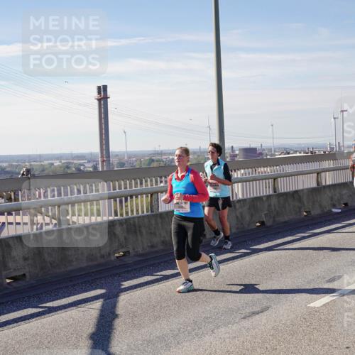 03.10.2025 - Köhlbrandbrückenlauf Michael Burmester http://msf.ph/oto/9103089 03.10.2025 12:47:46 Position 2  meine-sportfotos.de