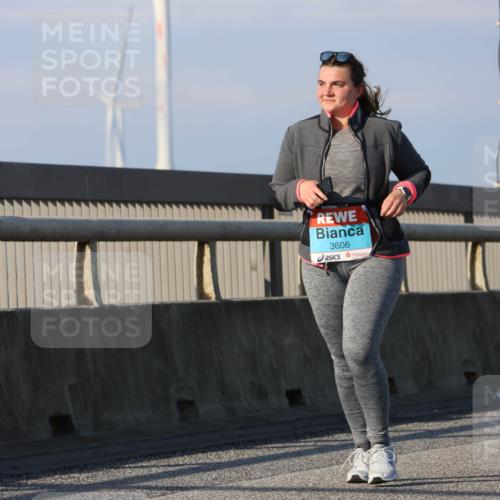 03.10.2025 - Köhlbrandbrückenlauf Strokosch-Dieckow http://msf.ph/oto/9103107 03.10.2025 10:11:15 Position 2 3606 meine-sportfotos.de