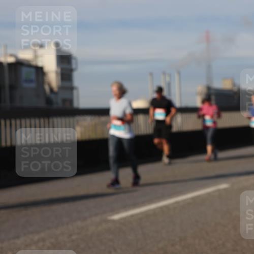 03.10.2025 - Köhlbrandbrückenlauf Lena Gebhardt http://msf.ph/oto/9103124 03.10.2025 10:12:09 Position 2 118 meine-sportfotos.de