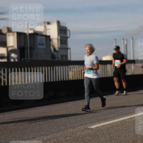 03.10.2025 - Köhlbrandbrückenlauf Lena Gebhardt http://msf.ph/oto/9103143 03.10.2025 10:12:09 Position 2  meine-sportfotos.de