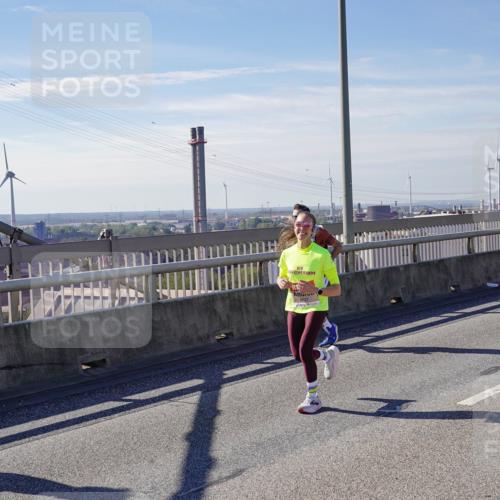 03.10.2025 - Köhlbrandbrückenlauf Michael Burmester http://msf.ph/oto/9103166 03.10.2025 12:47:48 Position 2 5827 meine-sportfotos.de