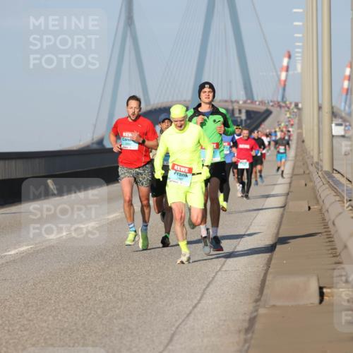 03.10.2025 - Köhlbrandbrückenlauf Lena Gebhardt http://msf.ph/oto/9103171 03.10.2025 09:37:57 Position 2  meine-sportfotos.de