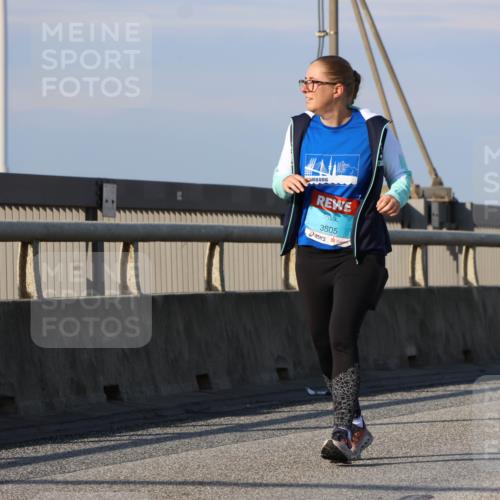 03.10.2025 - Köhlbrandbrückenlauf Strokosch-Dieckow http://msf.ph/oto/9103178 03.10.2025 10:11:49 Position 2 3805 meine-sportfotos.de