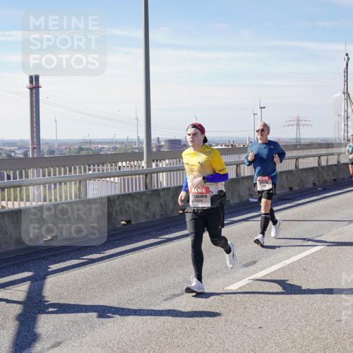 03.10.2025 - Köhlbrandbrückenlauf Michael Burmester http://msf.ph/oto/9103221 03.10.2025 12:47:51 Position 2  meine-sportfotos.de