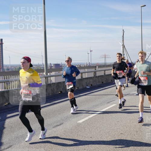03.10.2025 - Köhlbrandbrückenlauf Michael Burmester http://msf.ph/oto/9103230 03.10.2025 12:47:52 Position 2 5396 meine-sportfotos.de