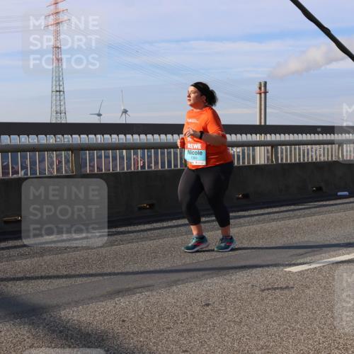 03.10.2025 - Köhlbrandbrückenlauf Strokosch-Dieckow http://msf.ph/oto/9103254 03.10.2025 10:12:15 Position 2 1389 meine-sportfotos.de