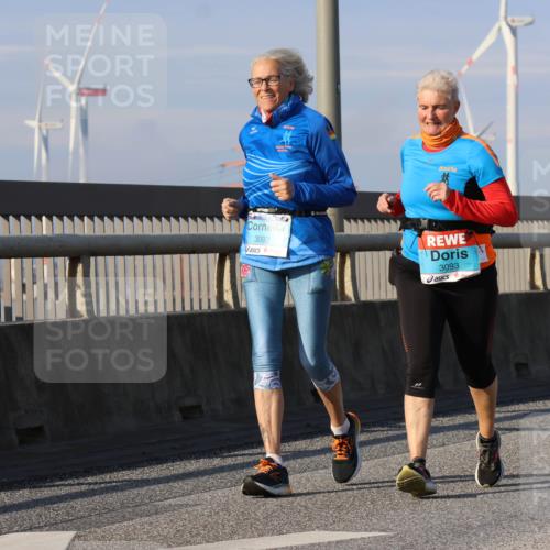 03.10.2025 - Köhlbrandbrückenlauf Strokosch-Dieckow http://msf.ph/oto/9103319 03.10.2025 10:12:25 Position 2 3092, 3093 meine-sportfotos.de