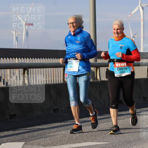 03.10.2025 - Köhlbrandbrückenlauf Strokosch-Dieckow http://msf.ph/oto/9103326 03.10.2025 10:12:25 Position 2 3092, 3093 meine-sportfotos.de