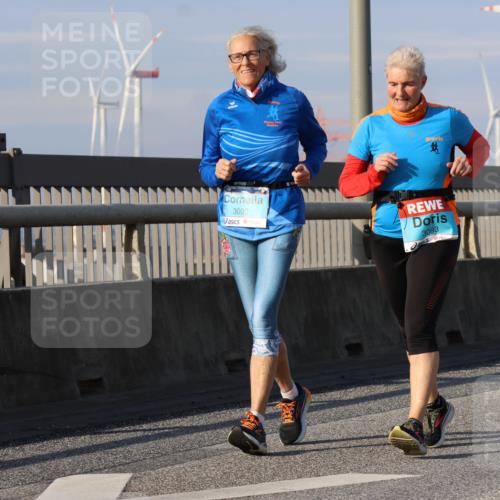 03.10.2025 - Köhlbrandbrückenlauf Strokosch-Dieckow http://msf.ph/oto/9103357 03.10.2025 10:12:25 Position 2 3092, 3093 meine-sportfotos.de