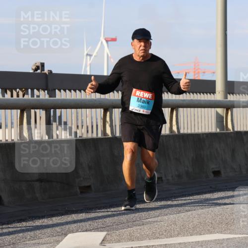 03.10.2025 - Köhlbrandbrückenlauf Strokosch-Dieckow http://msf.ph/oto/9103363 03.10.2025 10:12:35 Position 2 2360 meine-sportfotos.de