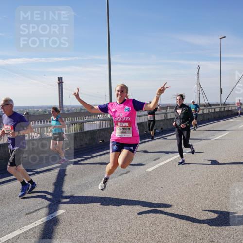 03.10.2025 - Köhlbrandbrückenlauf Michael Burmester http://msf.ph/oto/9103412 03.10.2025 12:47:57 Position 2 5916 meine-sportfotos.de