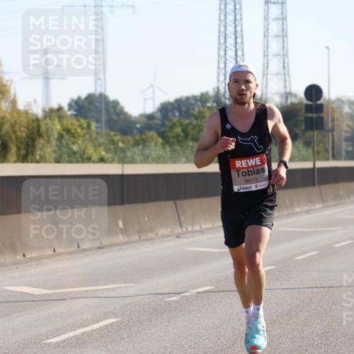 03.10.2025 - Köhlbrandbrückenlauf Strokosch-Dieckow http://msf.ph/oto/9103425 03.10.2025 12:10:12 Position 3 6610 meine-sportfotos.de