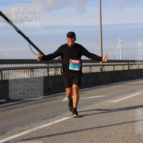 03.10.2025 - Köhlbrandbrückenlauf Strokosch-Dieckow http://msf.ph/oto/9103427 03.10.2025 10:12:38 Position 2 2360 meine-sportfotos.de
