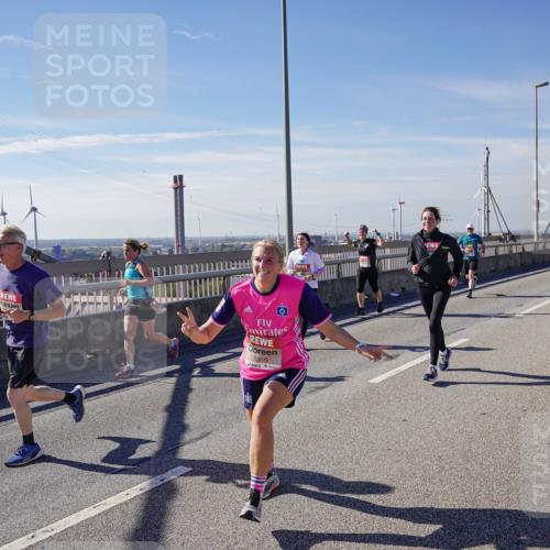 03.10.2025 - Köhlbrandbrückenlauf Michael Burmester http://msf.ph/oto/9103430 03.10.2025 12:47:57 Position 2 5916 meine-sportfotos.de