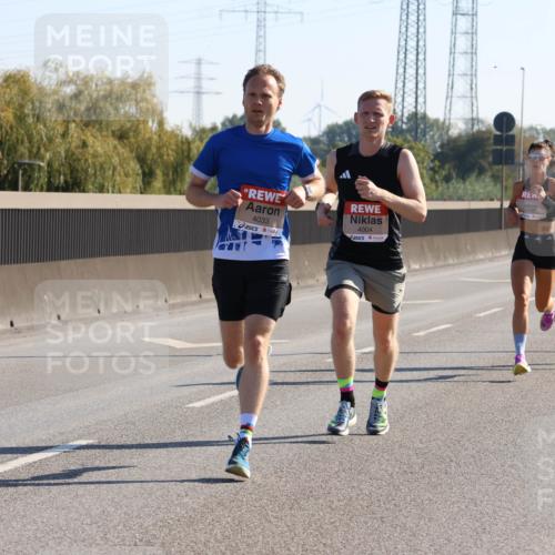 03.10.2025 - Köhlbrandbrückenlauf Strokosch-Dieckow http://msf.ph/oto/9103458 03.10.2025 12:10:25 Position 3 4033, 4004 meine-sportfotos.de