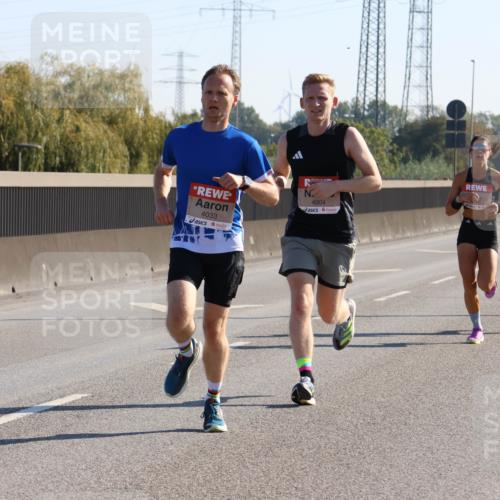 03.10.2025 - Köhlbrandbrückenlauf Strokosch-Dieckow http://msf.ph/oto/9103471 03.10.2025 12:10:25 Position 3 4033, 4004 meine-sportfotos.de
