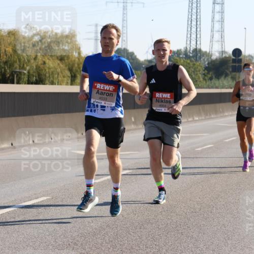 03.10.2025 - Köhlbrandbrückenlauf Strokosch-Dieckow http://msf.ph/oto/9103478 03.10.2025 12:10:26 Position 3 4033, 4004, 6740, 6235 meine-sportfotos.de
