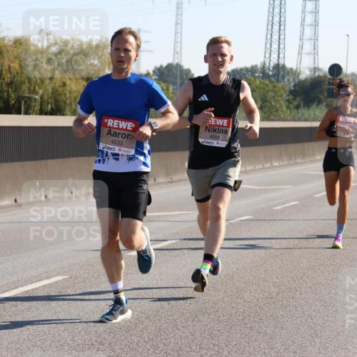 03.10.2025 - Köhlbrandbrückenlauf Strokosch-Dieckow http://msf.ph/oto/9103496 03.10.2025 12:10:26 Position 3 4033, 4004 meine-sportfotos.de
