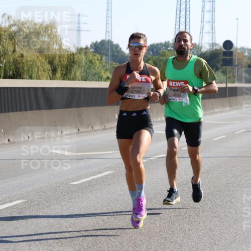 03.10.2025 - Köhlbrandbrückenlauf Strokosch-Dieckow http://msf.ph/oto/9103502 03.10.2025 12:10:28 Position 3 6740, 6235 meine-sportfotos.de