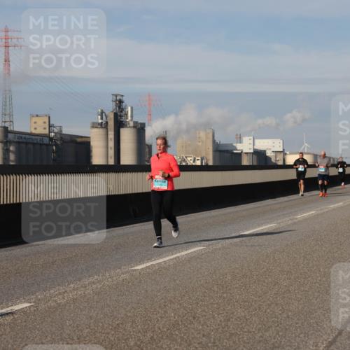 03.10.2025 - Köhlbrandbrückenlauf Lena Gebhardt http://msf.ph/oto/9103508 03.10.2025 10:12:15 Position 2  meine-sportfotos.de