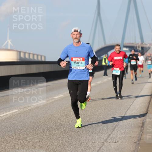 03.10.2025 - Köhlbrandbrückenlauf Lena Gebhardt http://msf.ph/oto/9103513 03.10.2025 09:38:06 Position 2 1057 meine-sportfotos.de